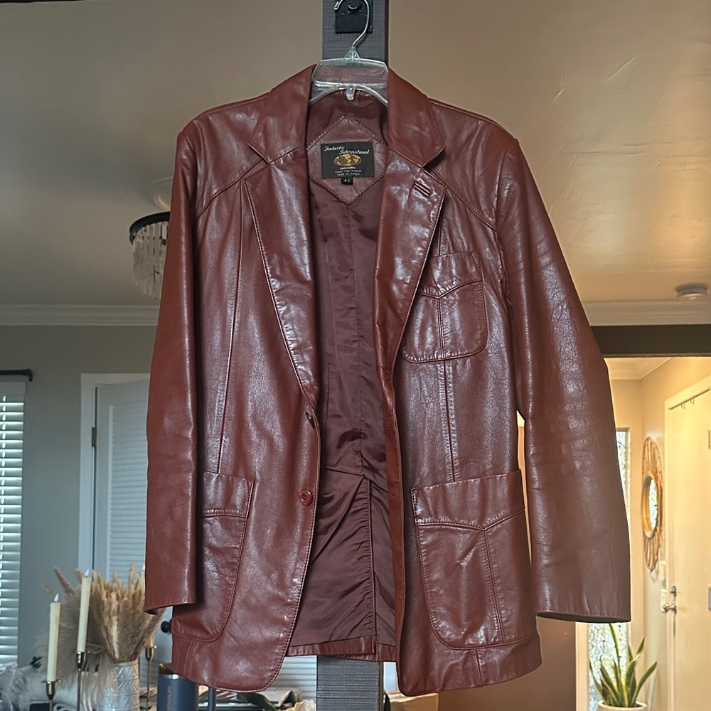 100% leather blazer style jacket